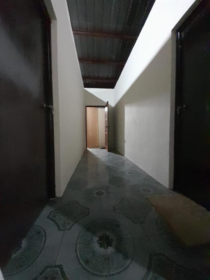 Chill House Flores Bagian luar foto